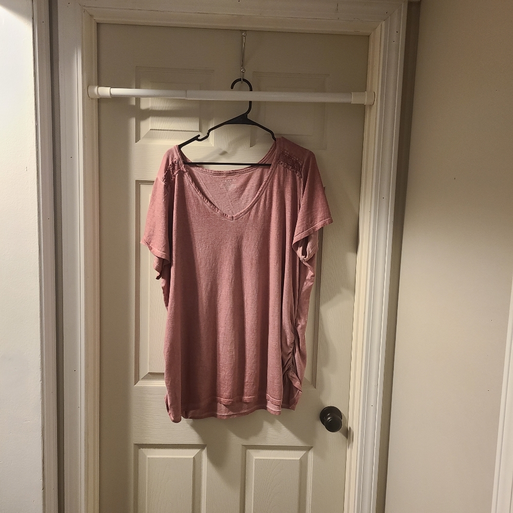 22/24 Lane Bryant Pink V neck